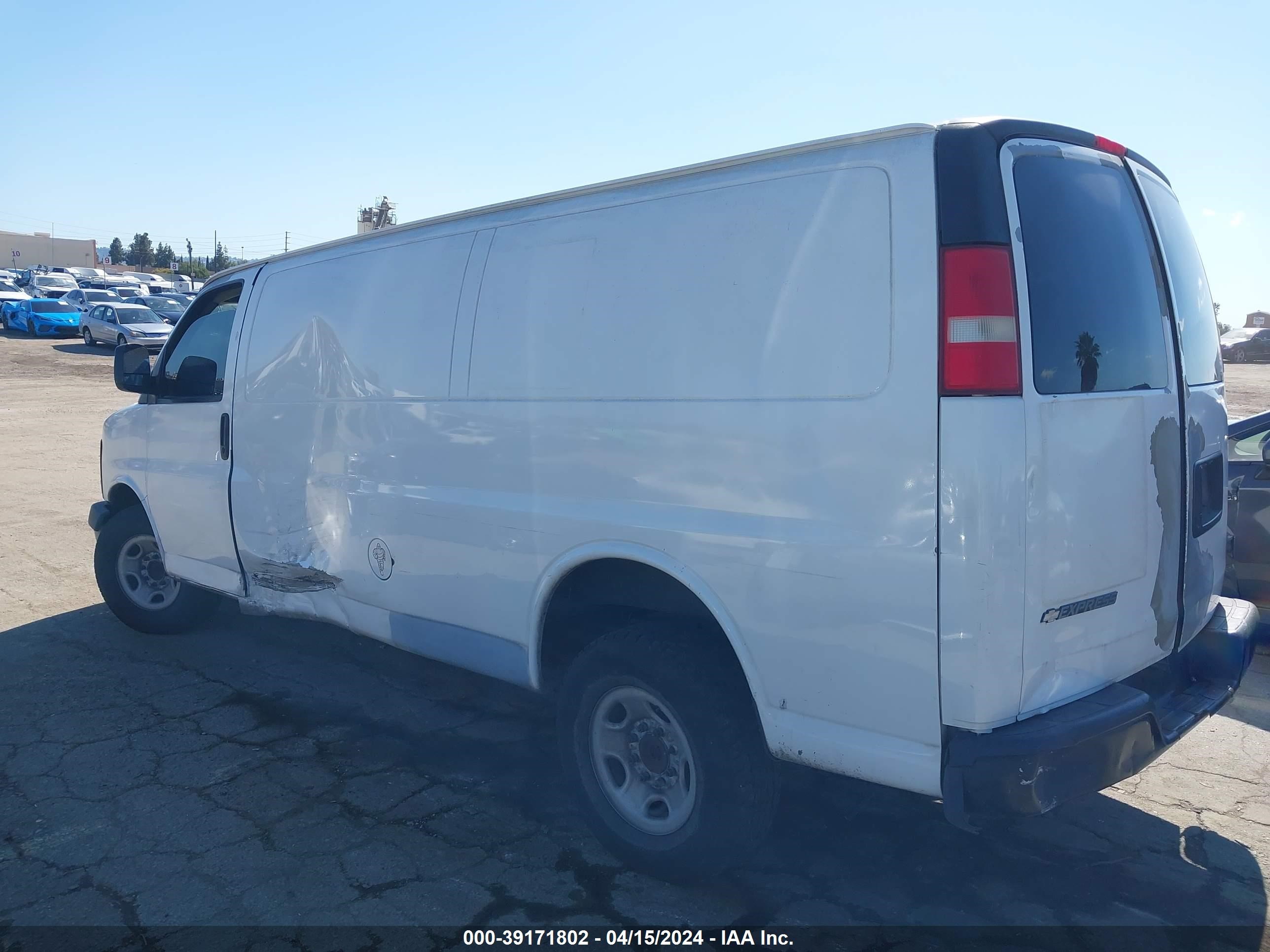 Photo 2 VIN: 1GCGG29CX81167278 - CHEVROLET EXPRESS 