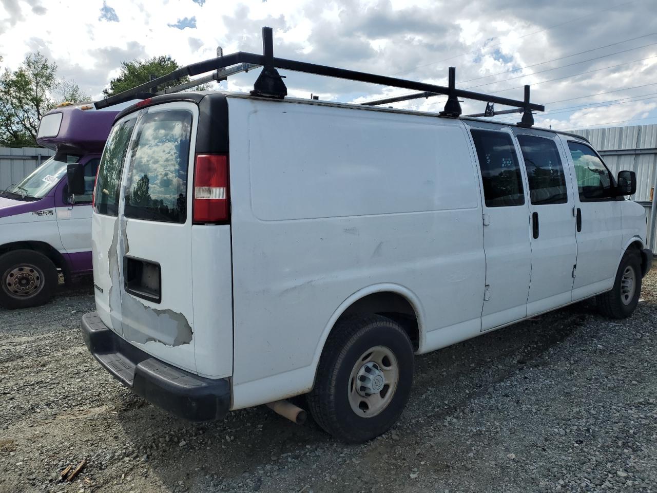 Photo 2 VIN: 1GCGG29K181194909 - CHEVROLET EXPRESS 