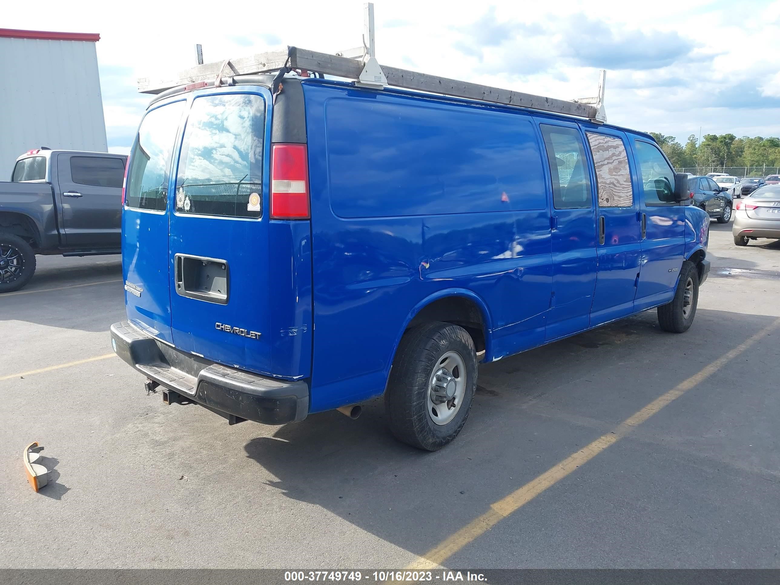 Photo 3 VIN: 1GCGG29U061272143 - CHEVROLET EXPRESS 