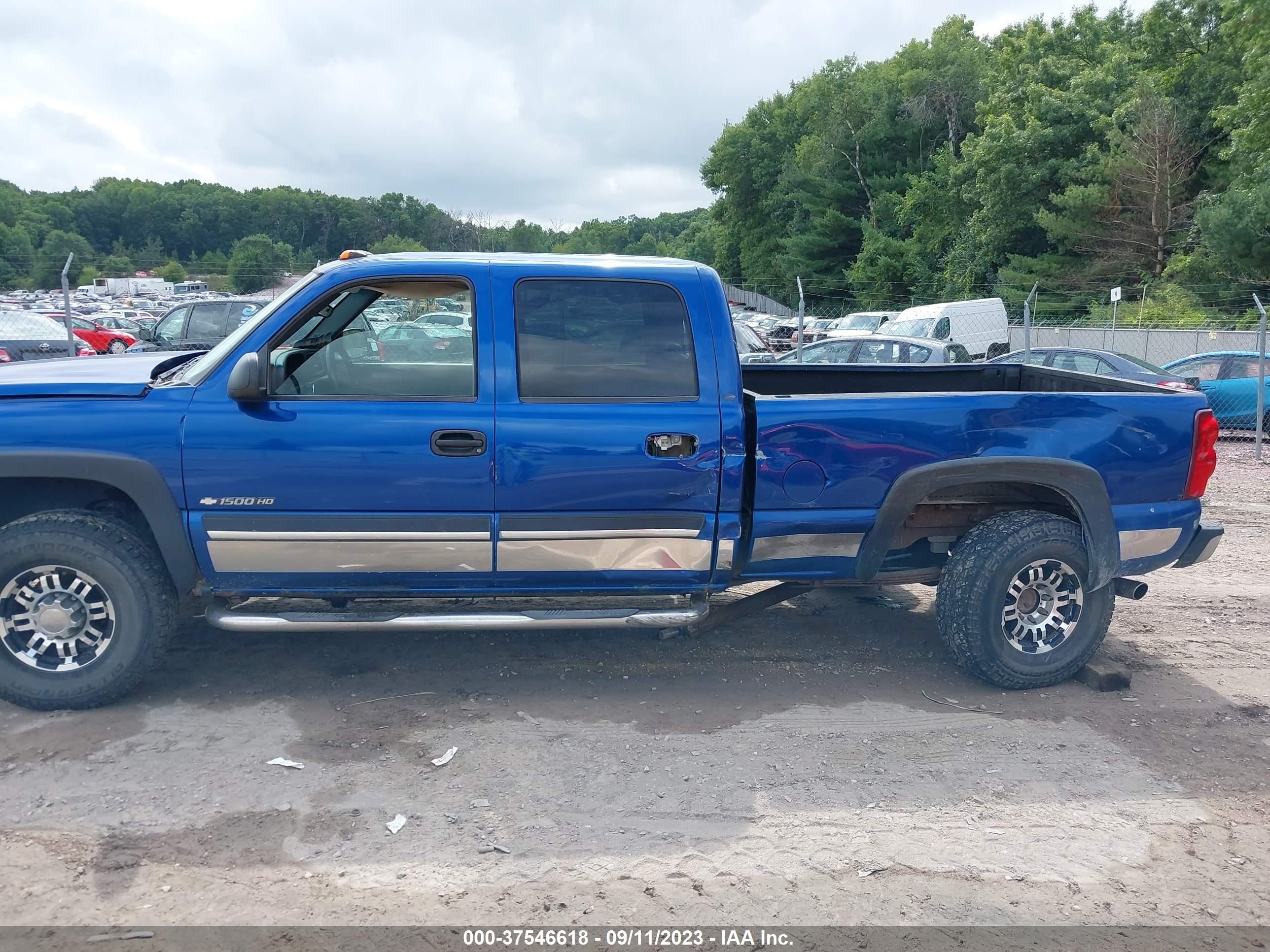 Photo 5 VIN: 1GCGK13U73F189695 - CHEVROLET SILVERADO 