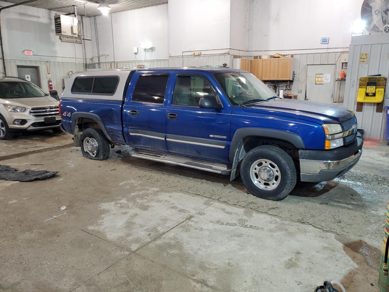 Photo 3 VIN: 1GCGK13U83F201384 - CHEVROLET SILVERADO 