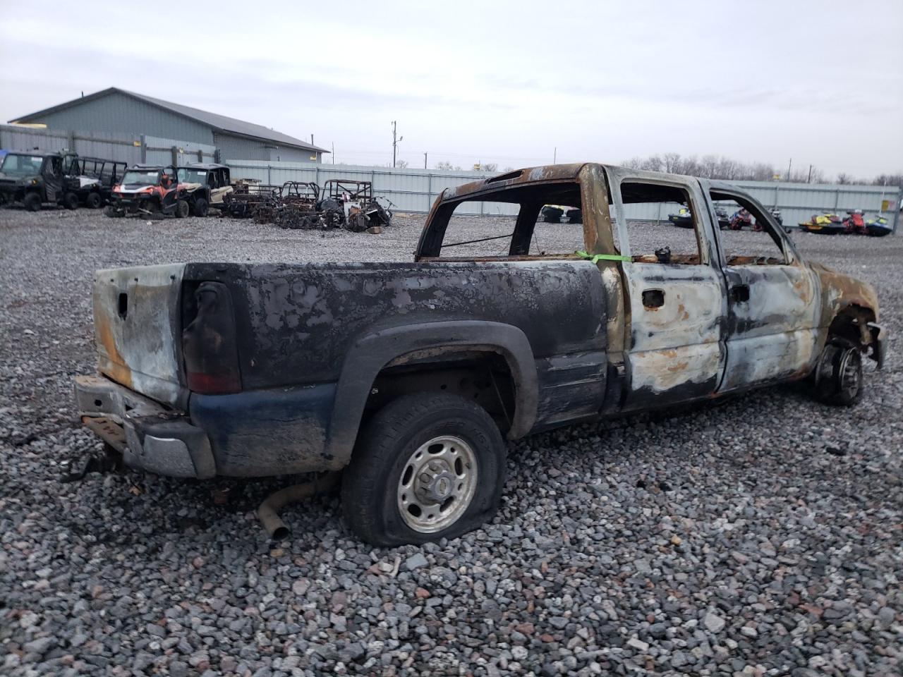 Photo 2 VIN: 1GCGK13U92F166465 - CHEVROLET SILVERADO 