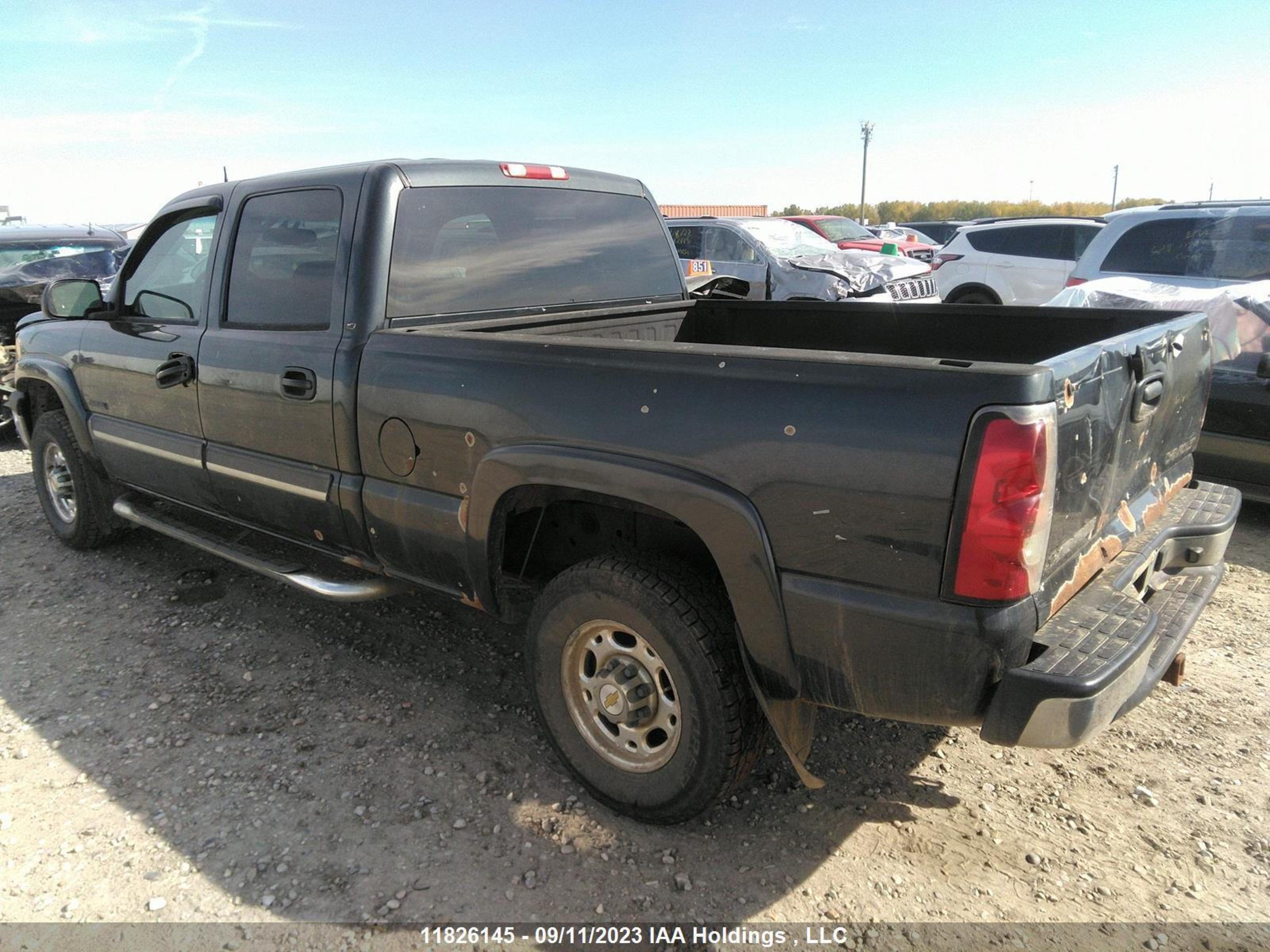 Photo 2 VIN: 1GCGK23U04F133685 - CHEVROLET SILVERADO 