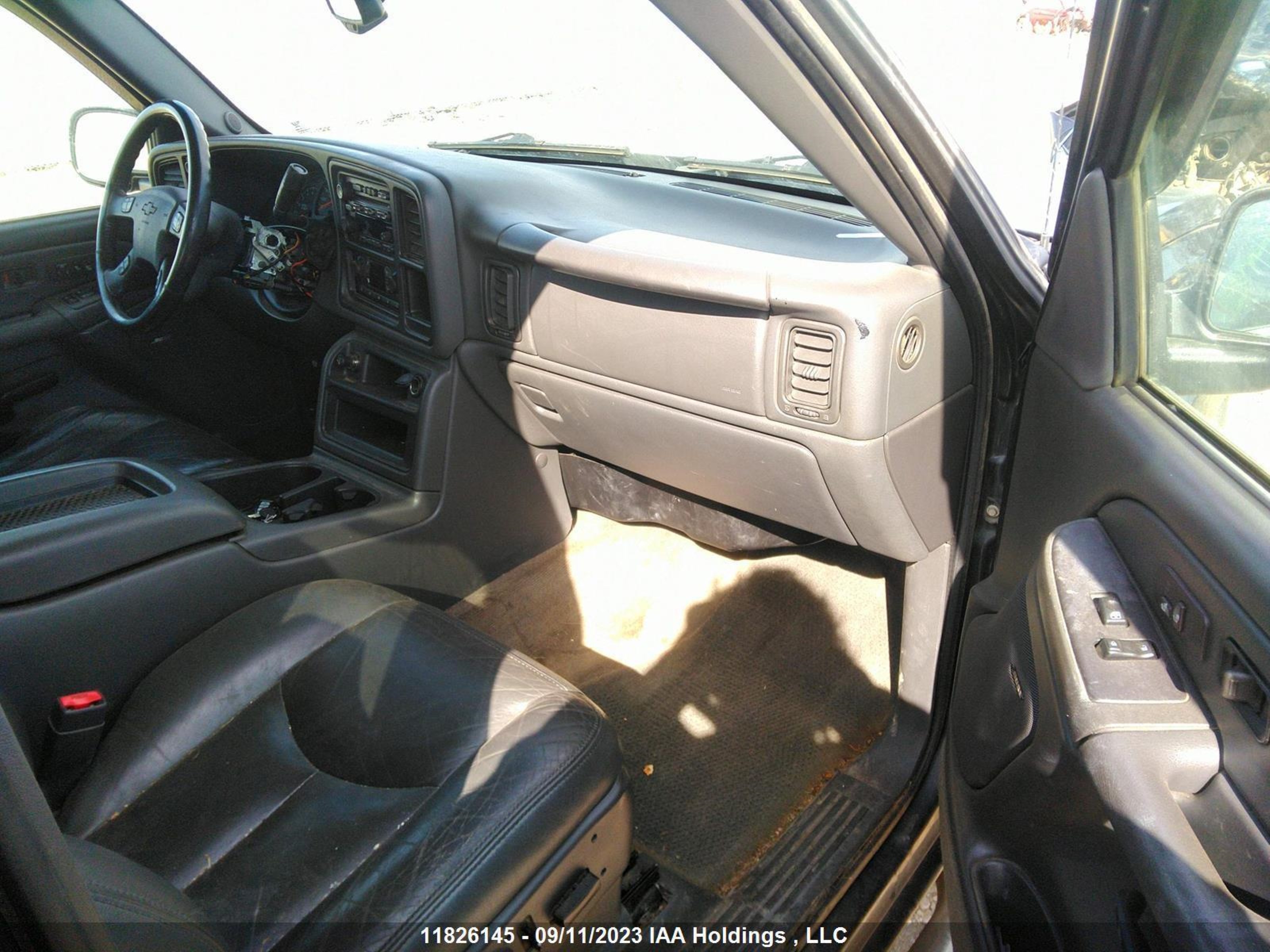 Photo 4 VIN: 1GCGK23U04F133685 - CHEVROLET SILVERADO 