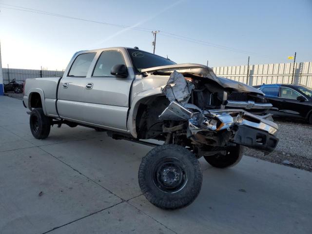 Photo 3 VIN: 1GCGK23UX4F170775 - CHEVROLET SILVERADO 