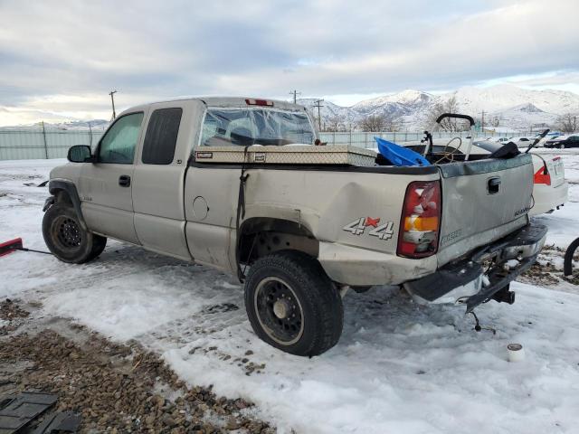 Photo 1 VIN: 1GCGK29U2YE276513 - CHEVROLET SILVERADO 