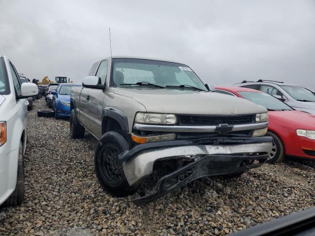 Photo 3 VIN: 1GCGK29U2YE276513 - CHEVROLET SILVERADO 