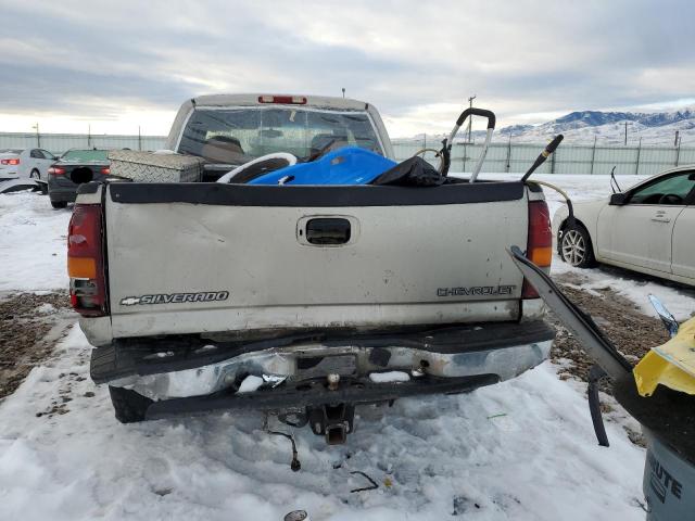 Photo 5 VIN: 1GCGK29U2YE276513 - CHEVROLET SILVERADO 