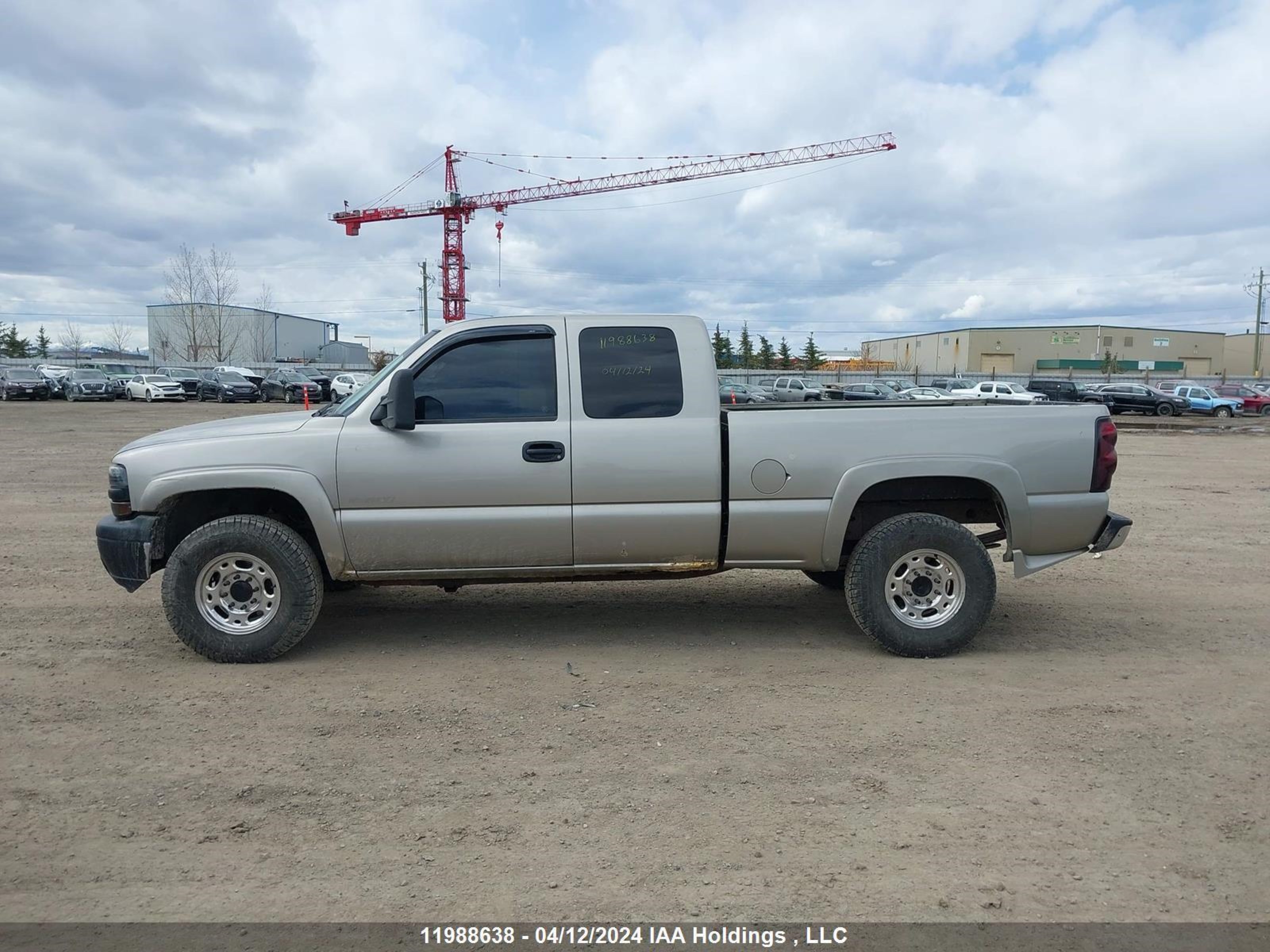 Photo 13 VIN: 1GCGK29U2YE288287 - CHEVROLET SILVERADO 