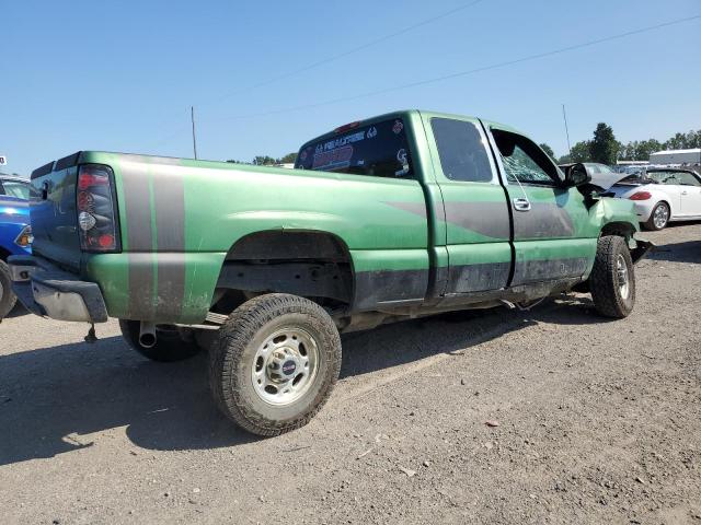 Photo 2 VIN: 1GCGK29U3YE125342 - CHEVROLET SILVERADO 