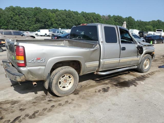 Photo 2 VIN: 1GCGK29U4YE225921 - CHEVROLET SILVERADO 