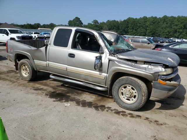 Photo 3 VIN: 1GCGK29U4YE225921 - CHEVROLET SILVERADO 