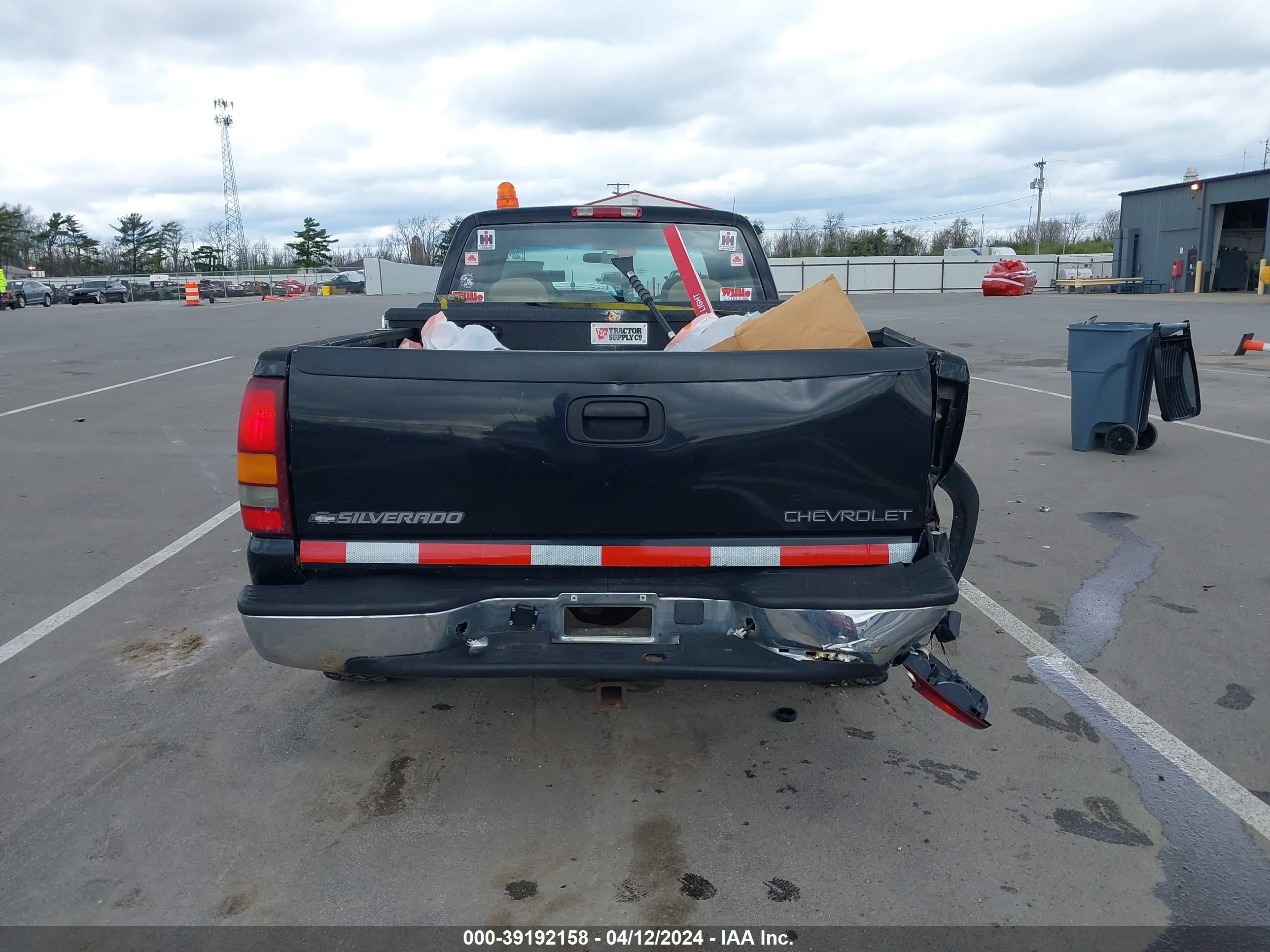 Photo 16 VIN: 1GCGK29U5XE238594 - CHEVROLET SILVERADO 