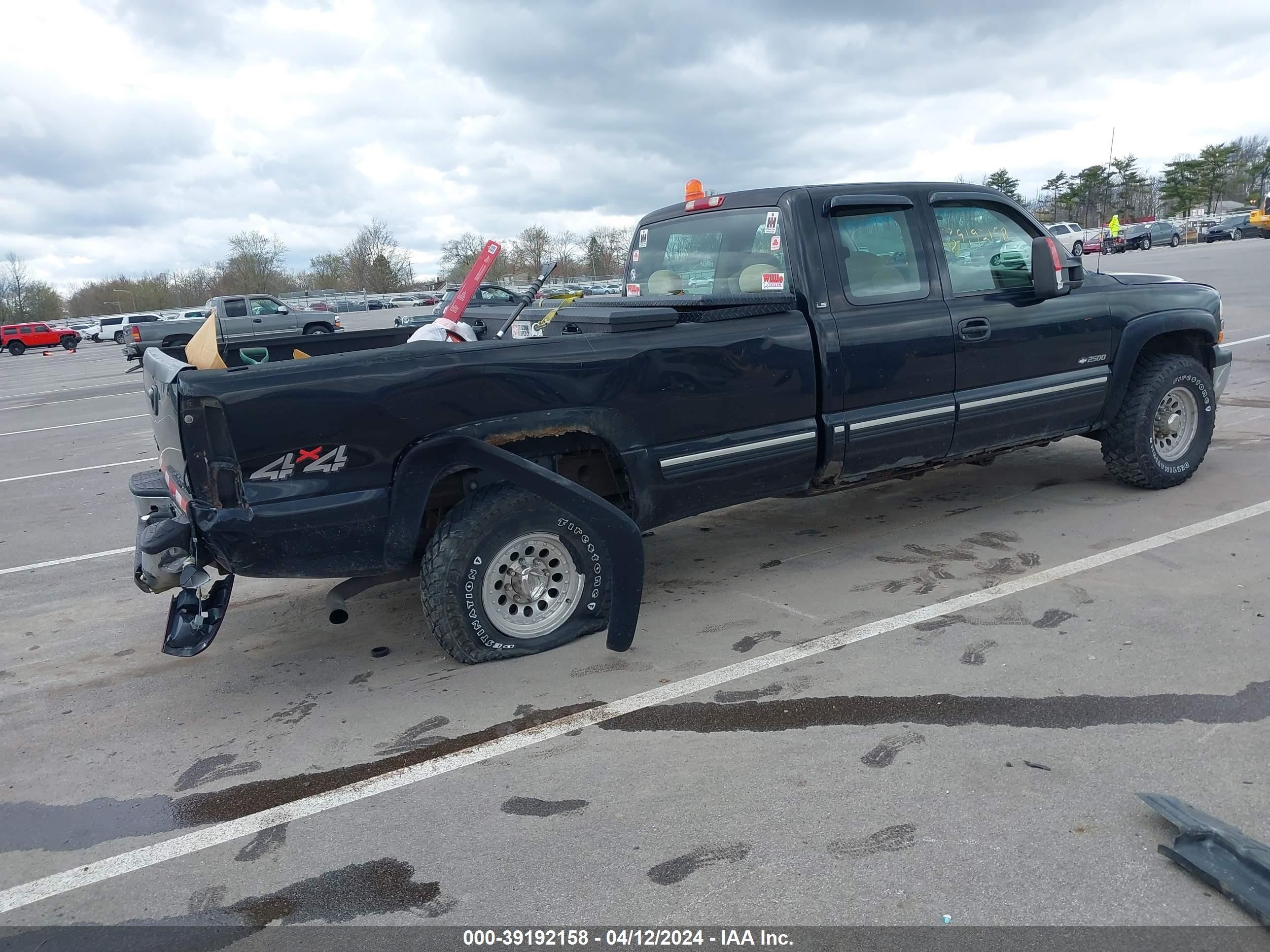 Photo 3 VIN: 1GCGK29U5XE238594 - CHEVROLET SILVERADO 