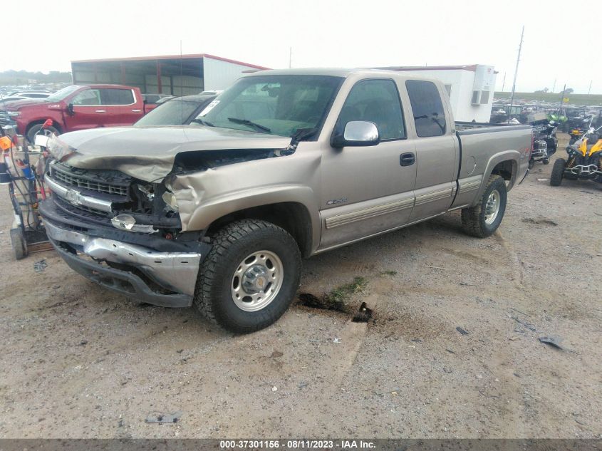 Photo 1 VIN: 1GCGK29U5YE359417 - CHEVROLET SILVERADO 