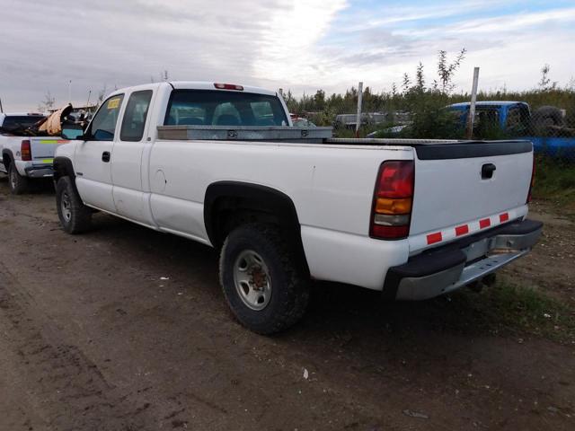 Photo 1 VIN: 1GCGK29U5YE381689 - CHEVROLET SILVERADO 