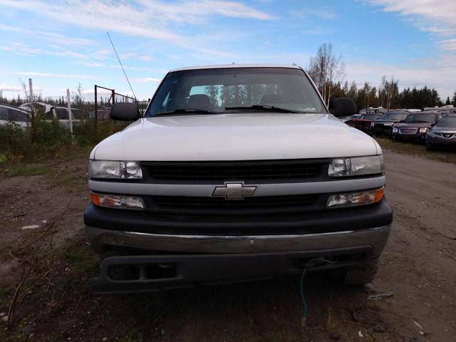 Photo 4 VIN: 1GCGK29U5YE381689 - CHEVROLET SILVERADO 