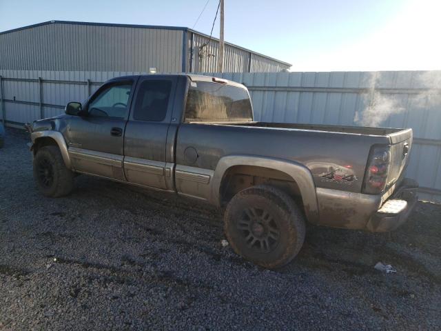 Photo 1 VIN: 1GCGK29U6YE330928 - CHEVROLET SILVERADO 