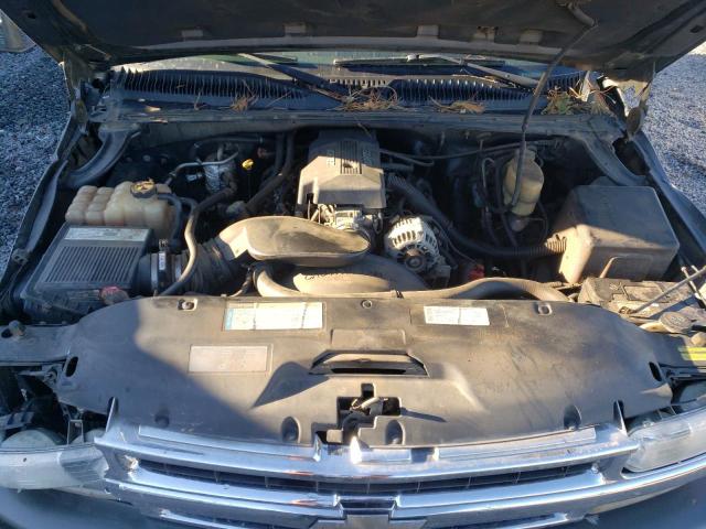 Photo 10 VIN: 1GCGK29U6YE330928 - CHEVROLET SILVERADO 