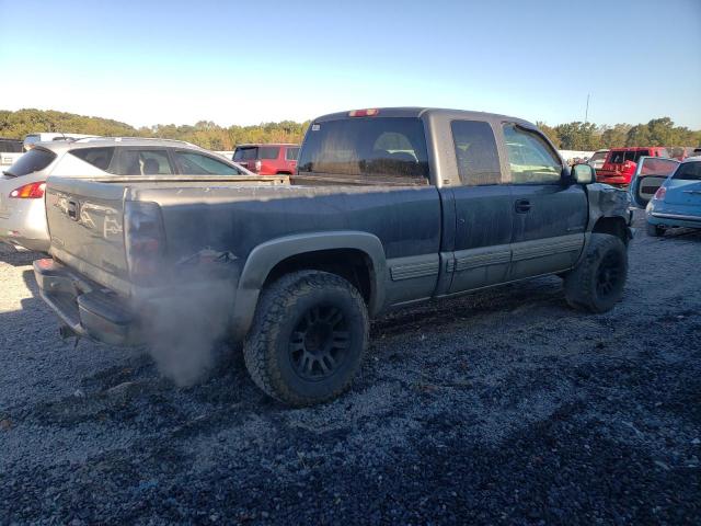 Photo 2 VIN: 1GCGK29U6YE330928 - CHEVROLET SILVERADO 