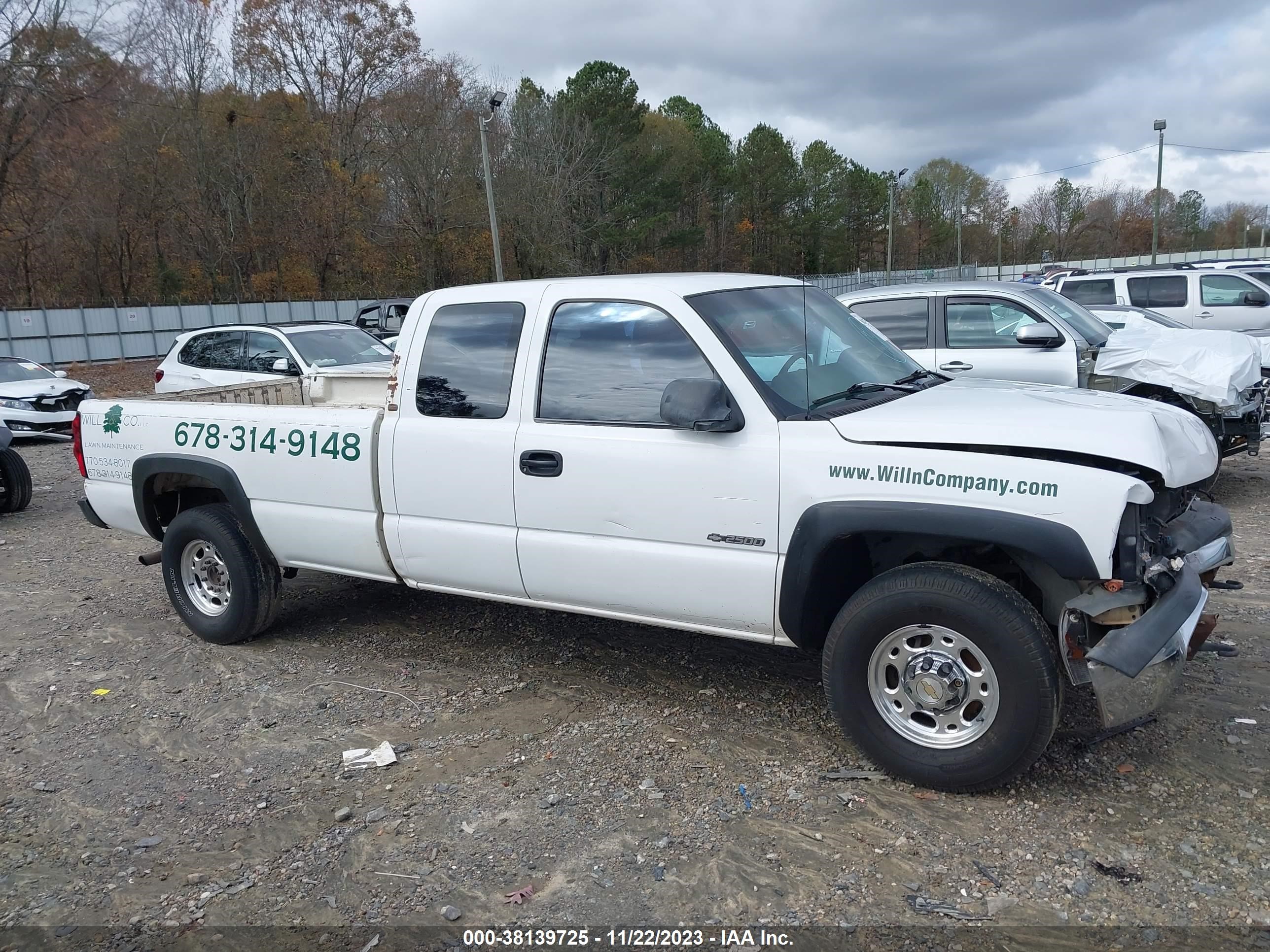 Photo 12 VIN: 1GCGK29U9YE190339 - CHEVROLET SILVERADO 