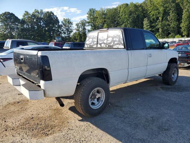 Photo 2 VIN: 1GCGK29UXXZ180958 - CHEVROLET SILVERADO 