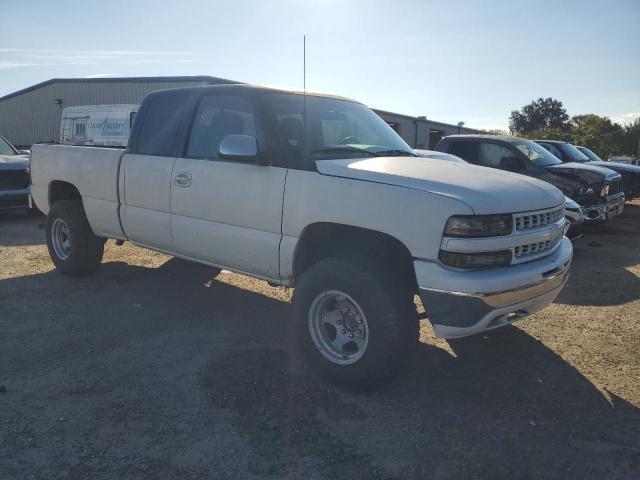 Photo 3 VIN: 1GCGK29UXXZ180958 - CHEVROLET SILVERADO 