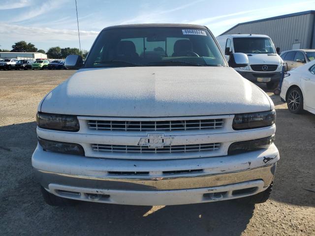 Photo 4 VIN: 1GCGK29UXXZ180958 - CHEVROLET SILVERADO 