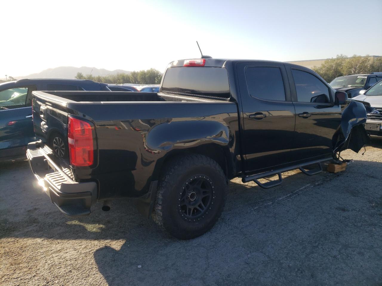 Photo 2 VIN: 1GCGSCEN3J1293905 - CHEVROLET COLORADO 