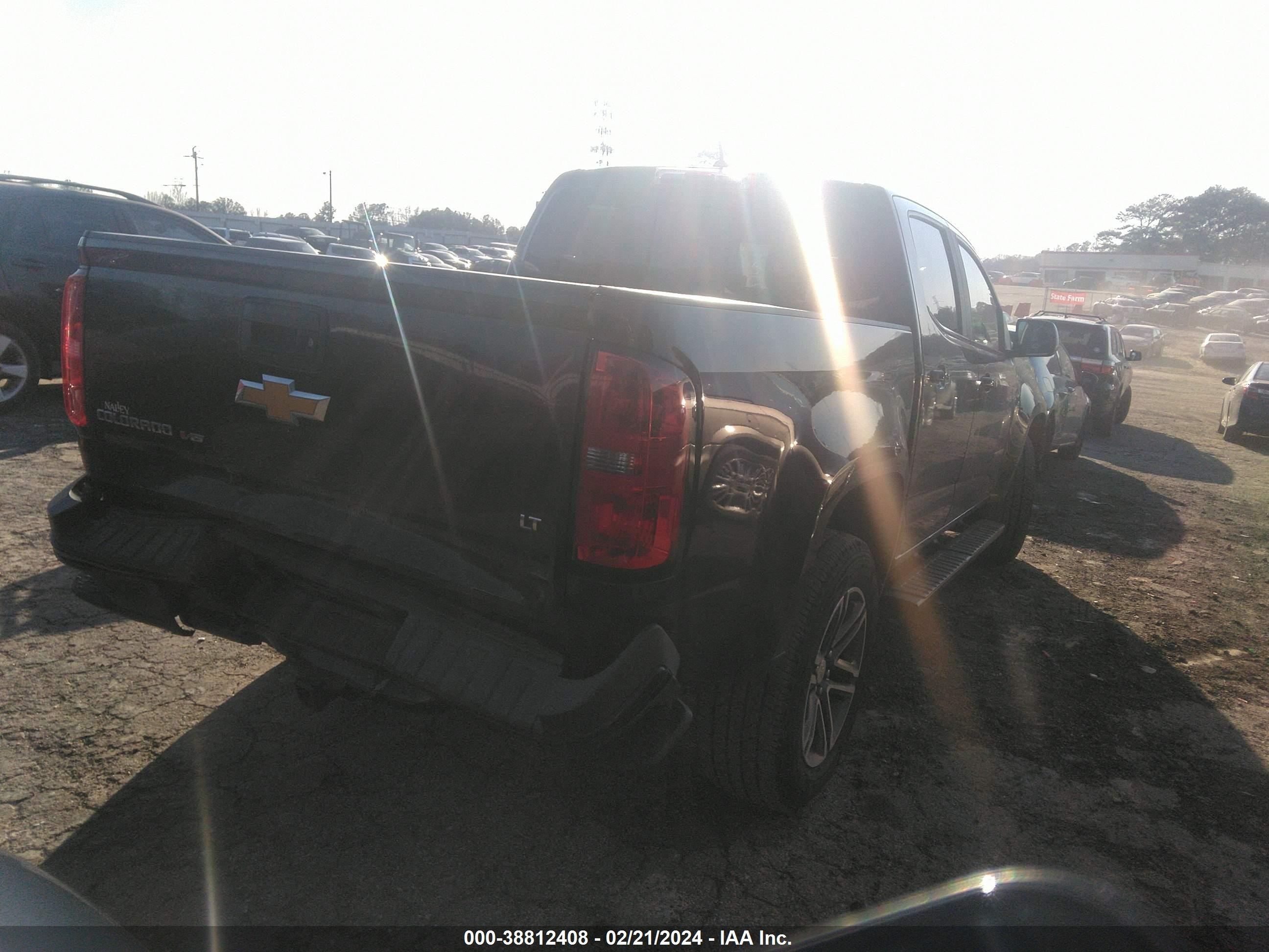 Photo 3 VIN: 1GCGSCEN5K1181690 - CHEVROLET COLORADO 