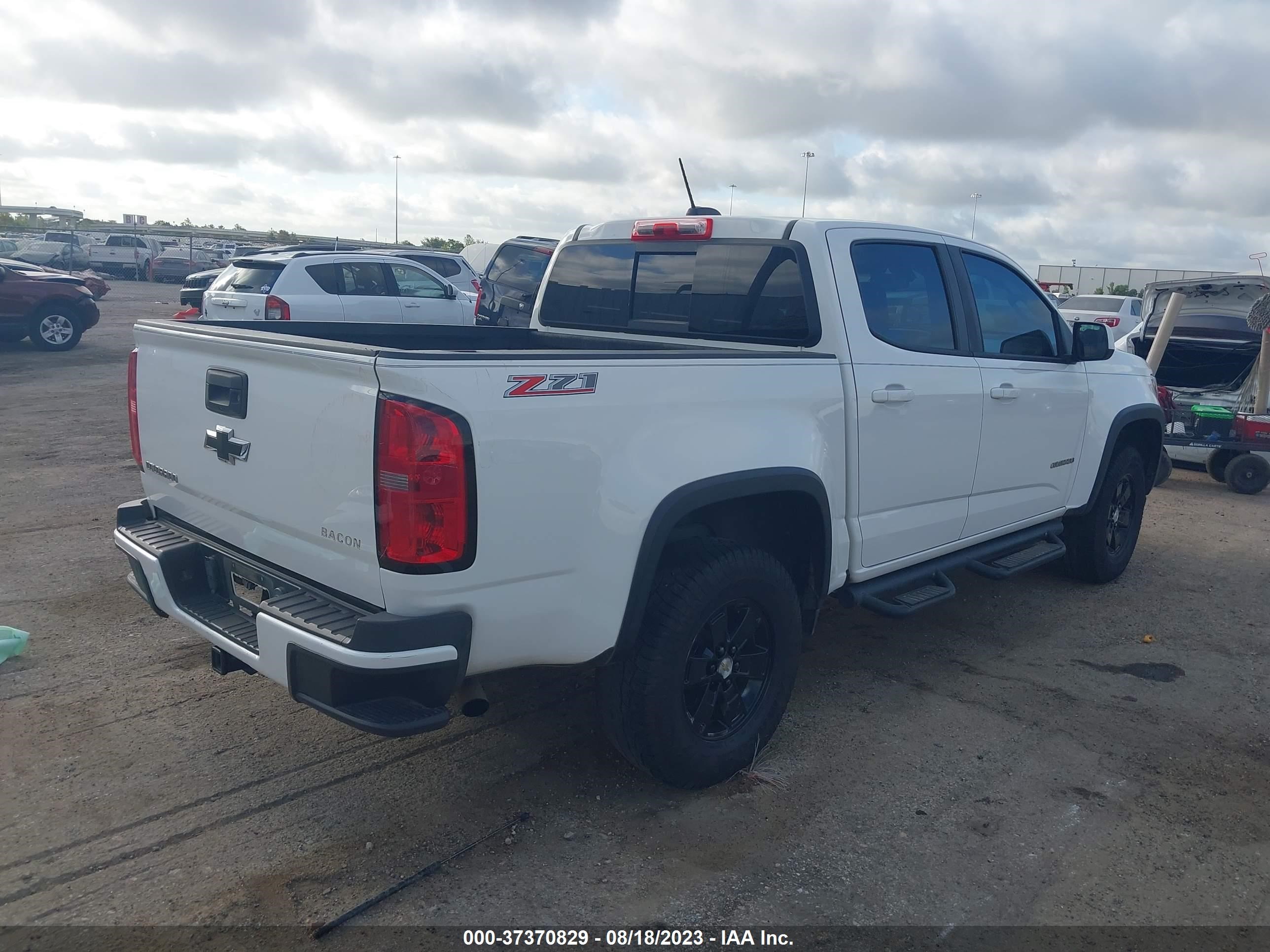 Photo 3 VIN: 1GCGSDE30G1277657 - CHEVROLET COLORADO 