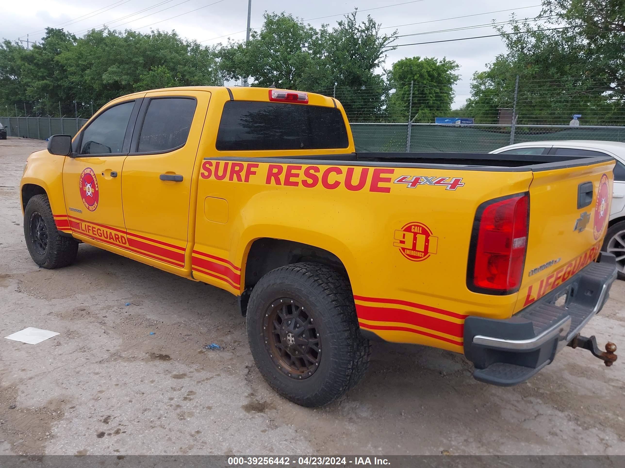 Photo 2 VIN: 1GCGTBEN8J1266027 - CHEVROLET COLORADO 