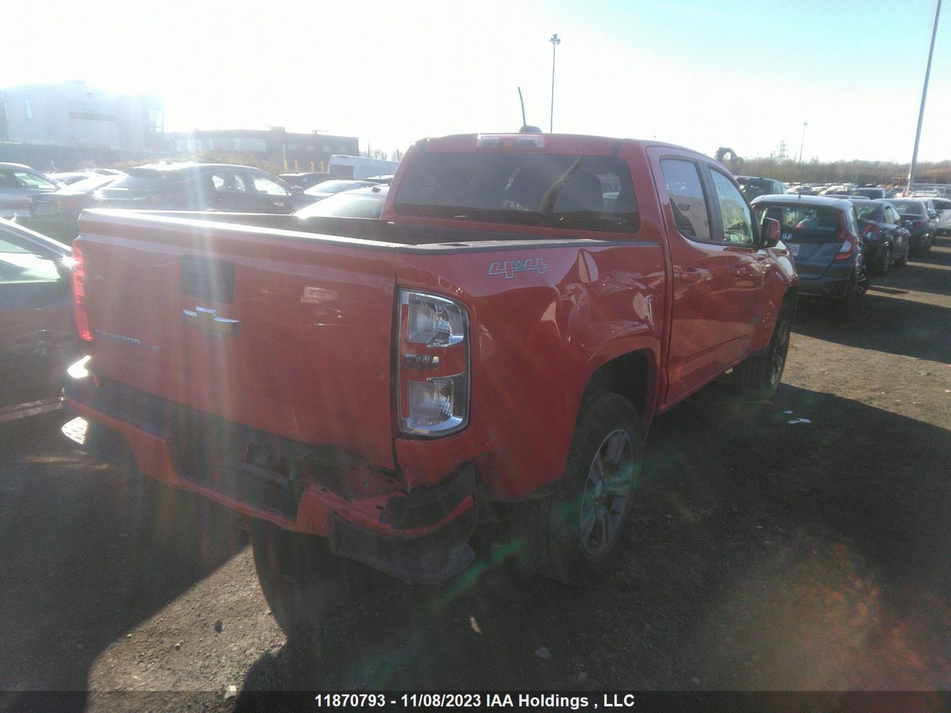 Photo 3 VIN: 1GCGTBEN9J1184226 - CHEVROLET COLORADO 