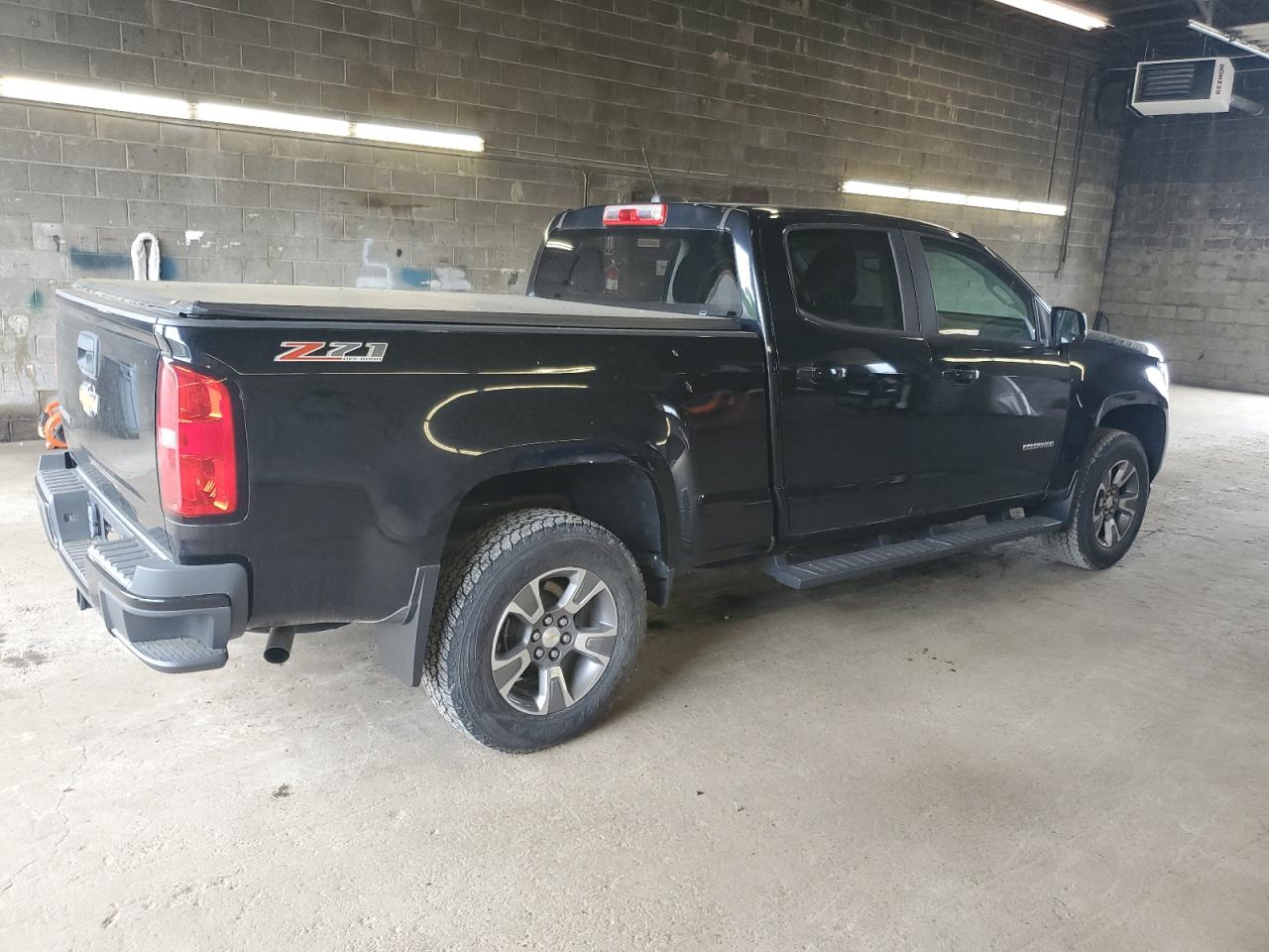 Photo 2 VIN: 1GCGTCE30F1239769 - CHEVROLET COLORADO 