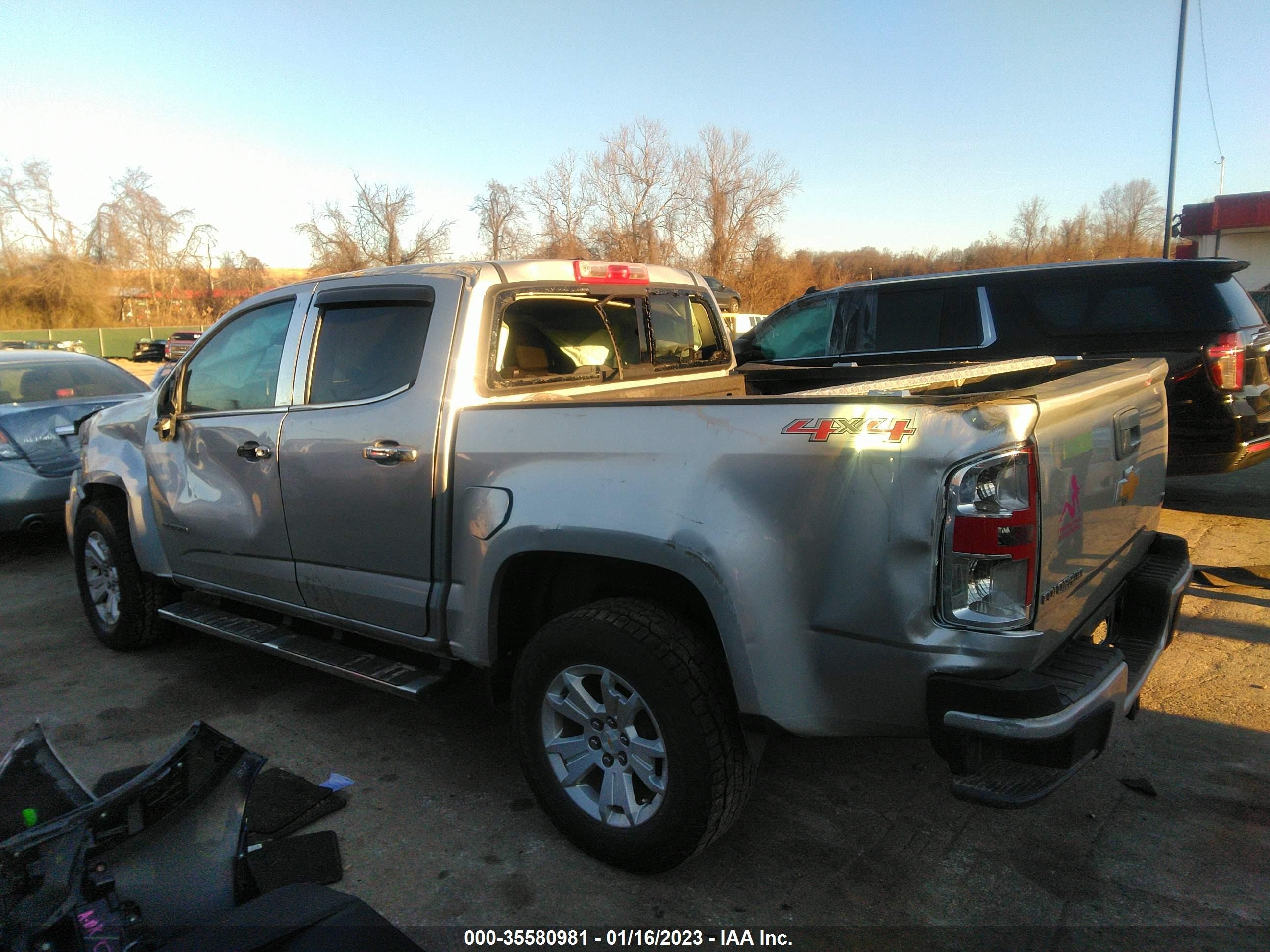 Photo 2 VIN: 1GCGTCE38G1121275 - CHEVROLET COLORADO 