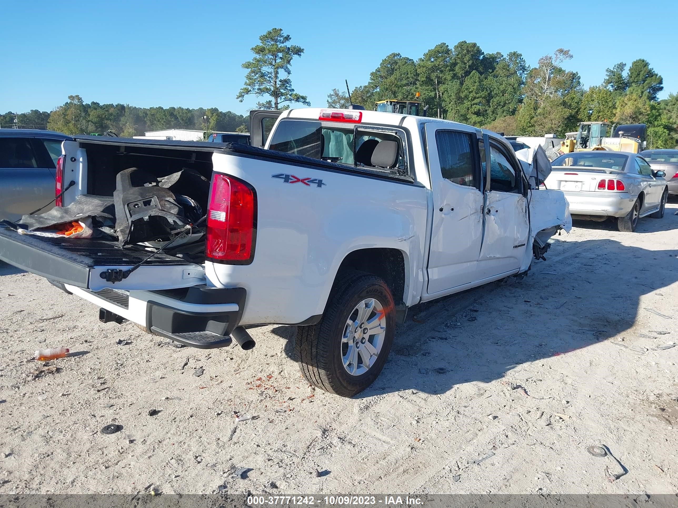 Photo 3 VIN: 1GCGTCEN3N1267551 - CHEVROLET COLORADO 