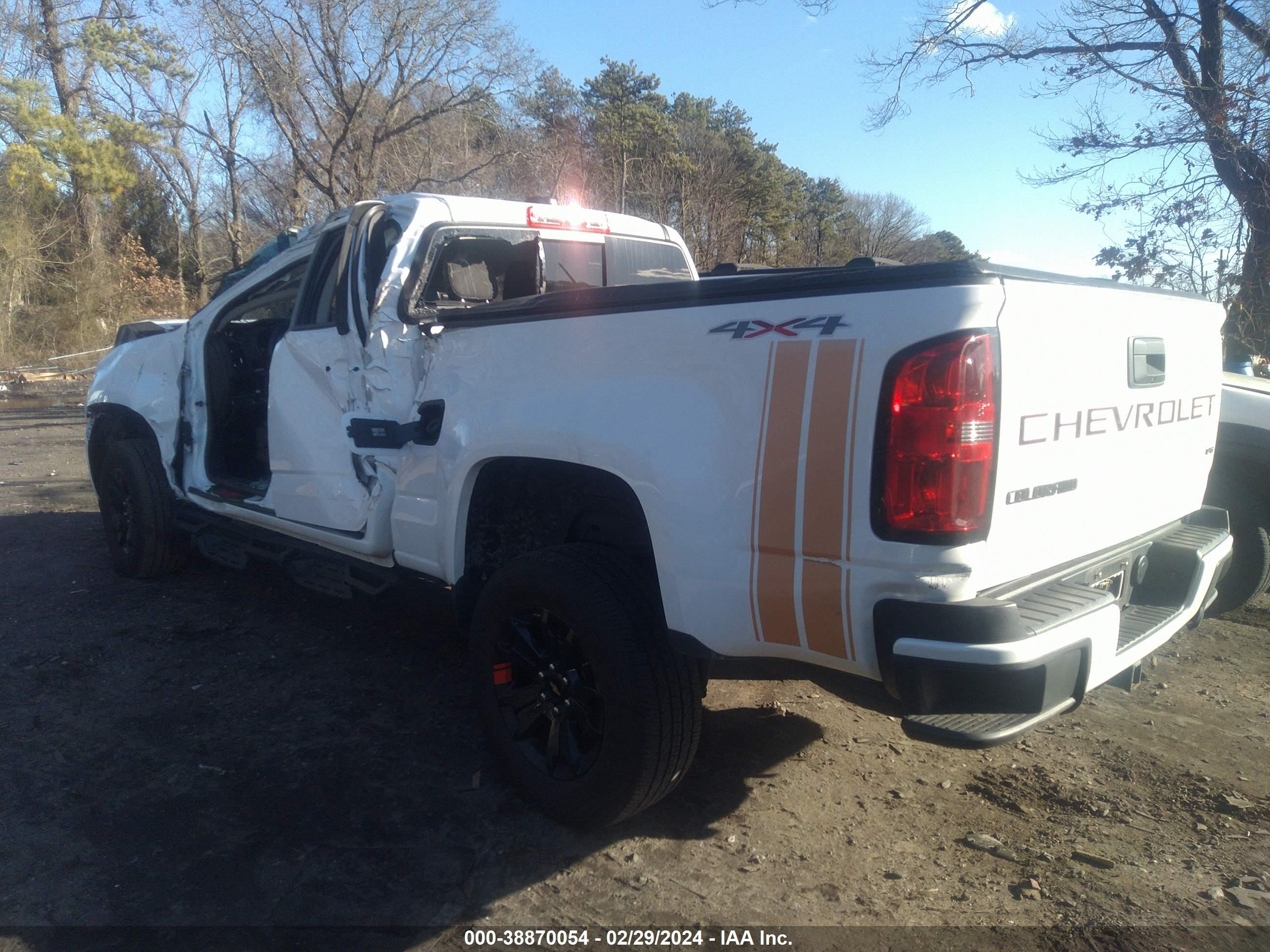 Photo 2 VIN: 1GCGTCENXN1110146 - CHEVROLET COLORADO 