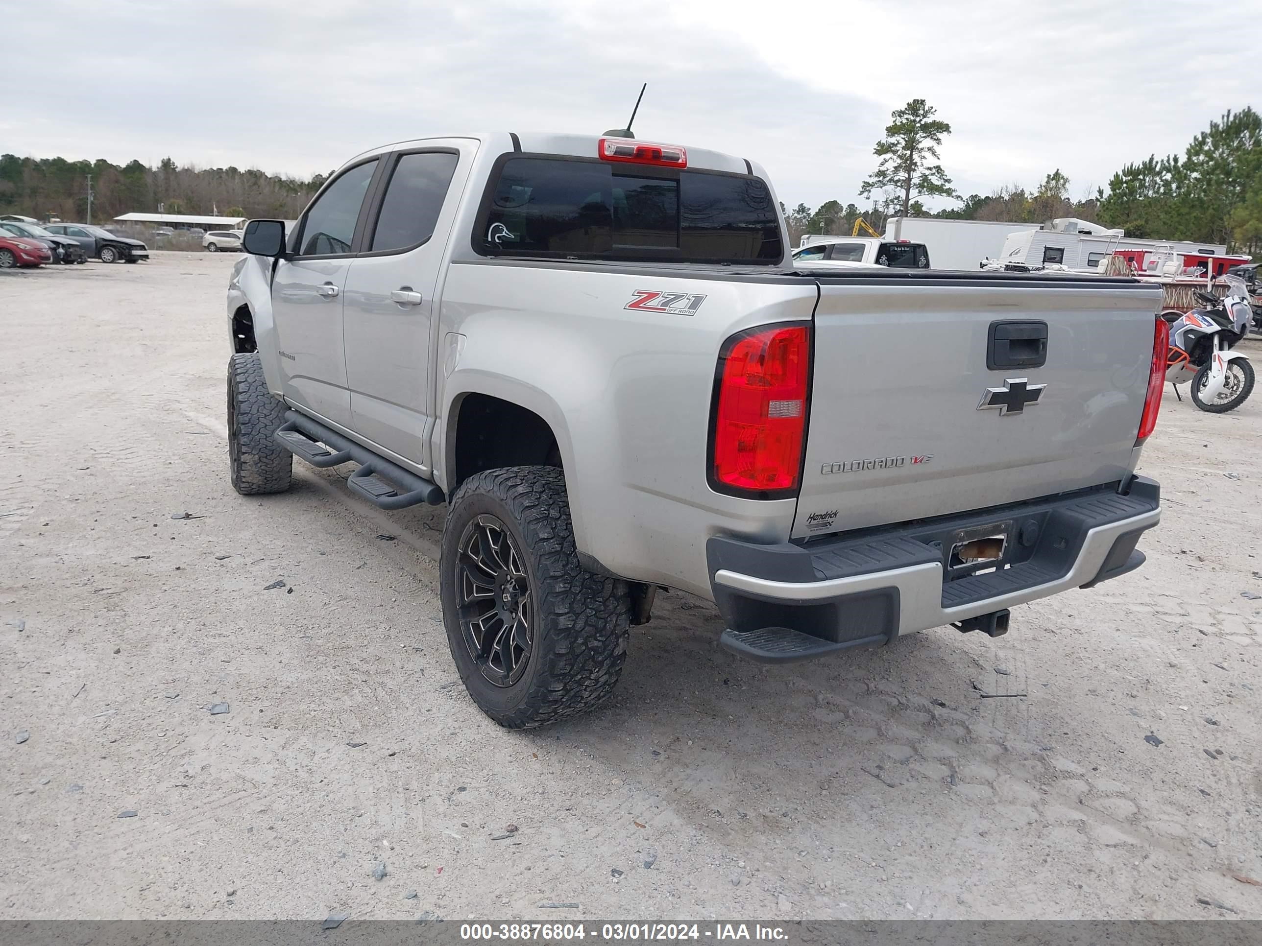 Photo 2 VIN: 1GCGTDEN4H1248372 - CHEVROLET COLORADO 