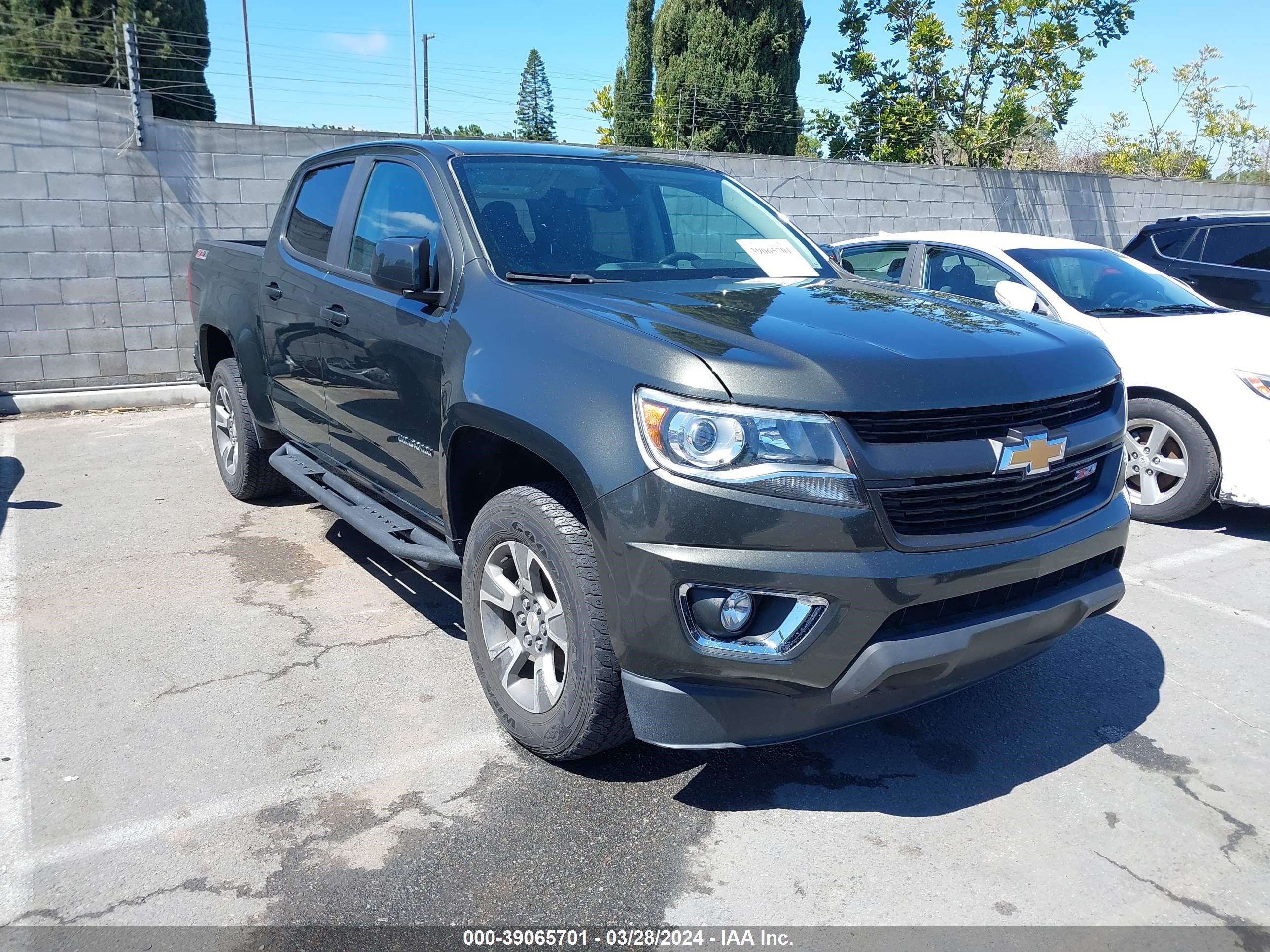 Photo 0 VIN: 1GCGTDEN4J1167541 - CHEVROLET COLORADO 