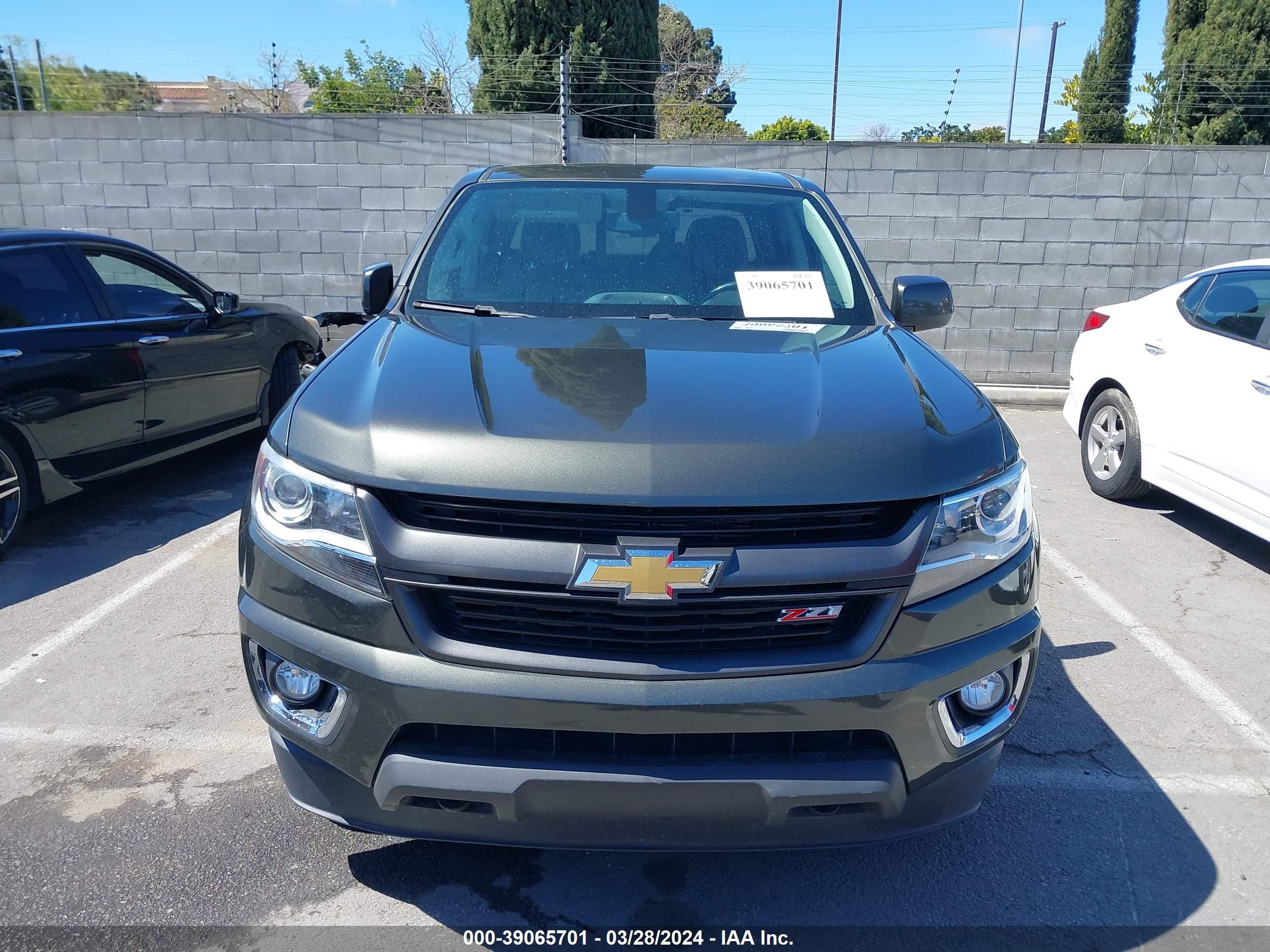 Photo 10 VIN: 1GCGTDEN4J1167541 - CHEVROLET COLORADO 