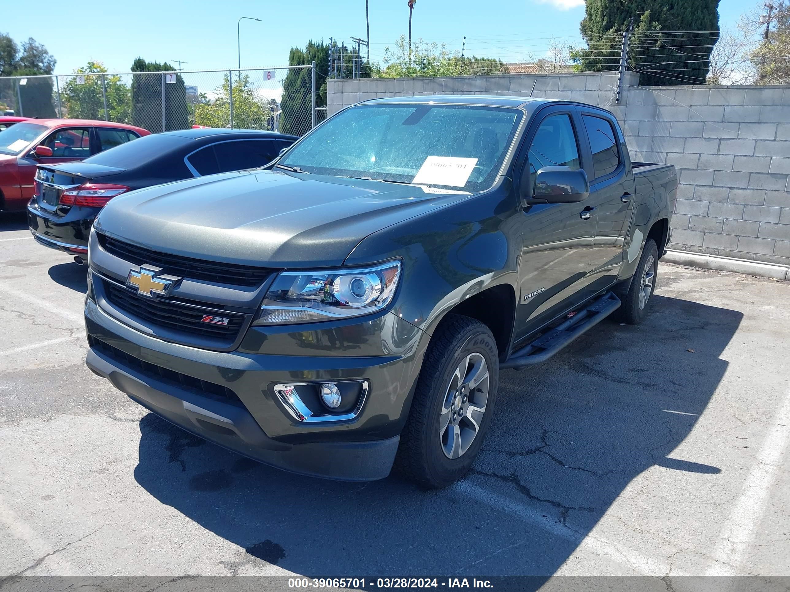 Photo 5 VIN: 1GCGTDEN4J1167541 - CHEVROLET COLORADO 