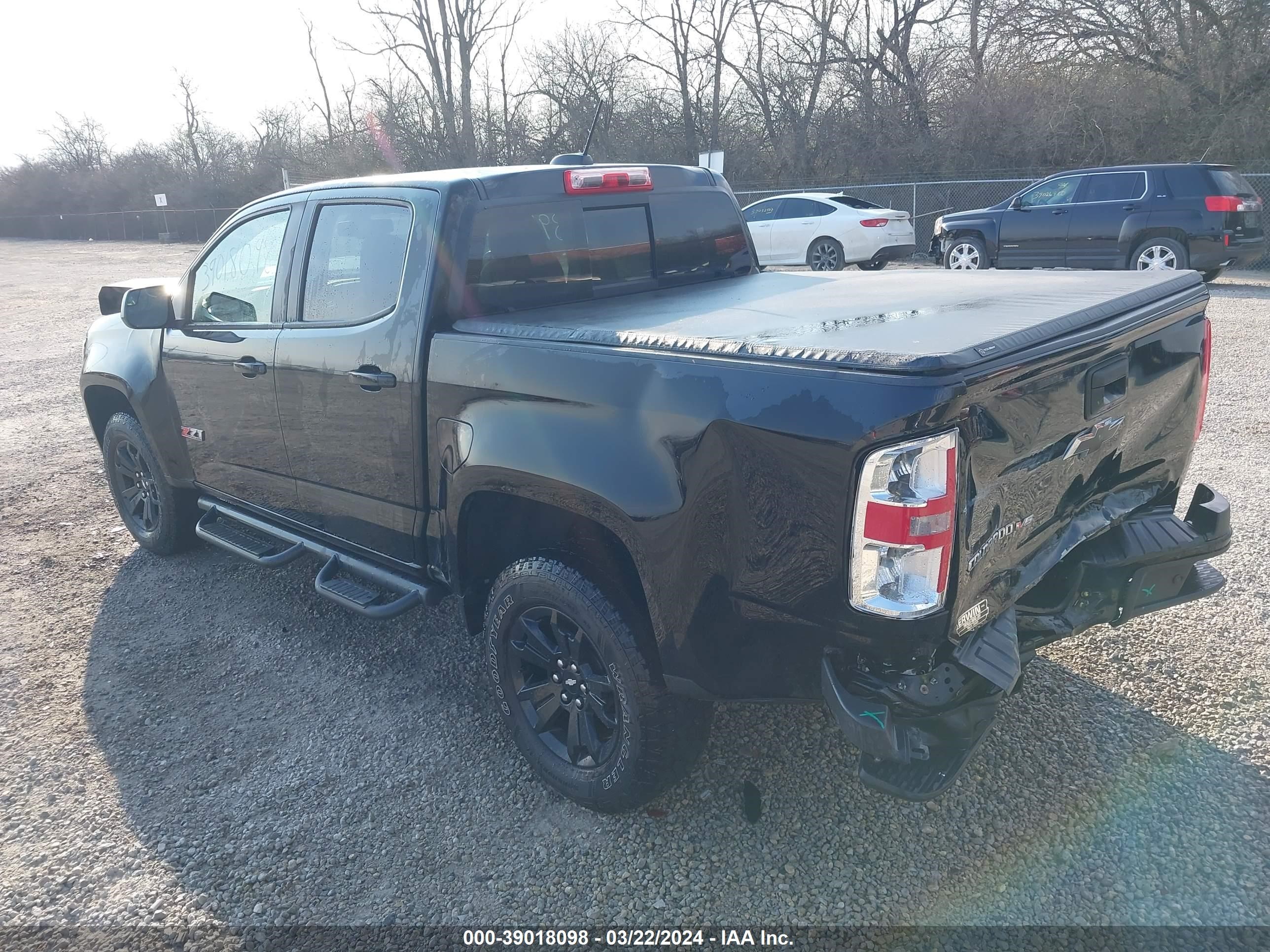 Photo 2 VIN: 1GCGTDEN5K1218238 - CHEVROLET COLORADO 