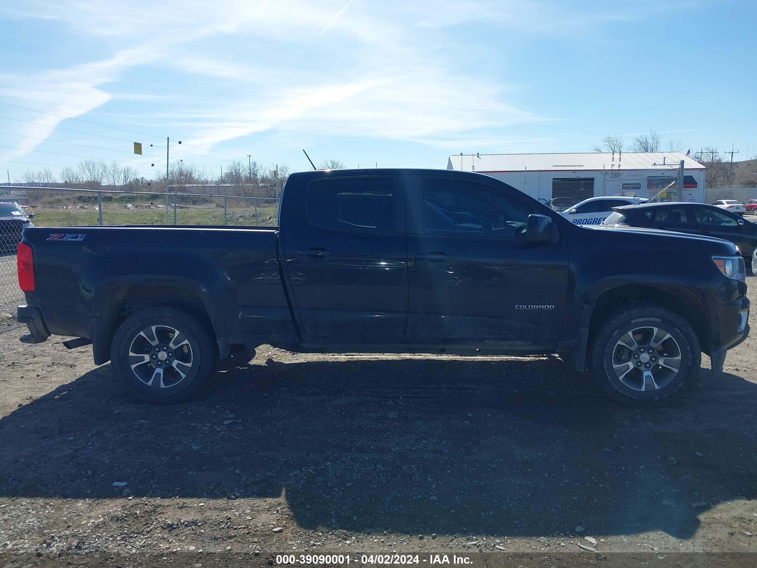 Photo 12 VIN: 1GCGTDEN6K1163282 - CHEVROLET COLORADO 