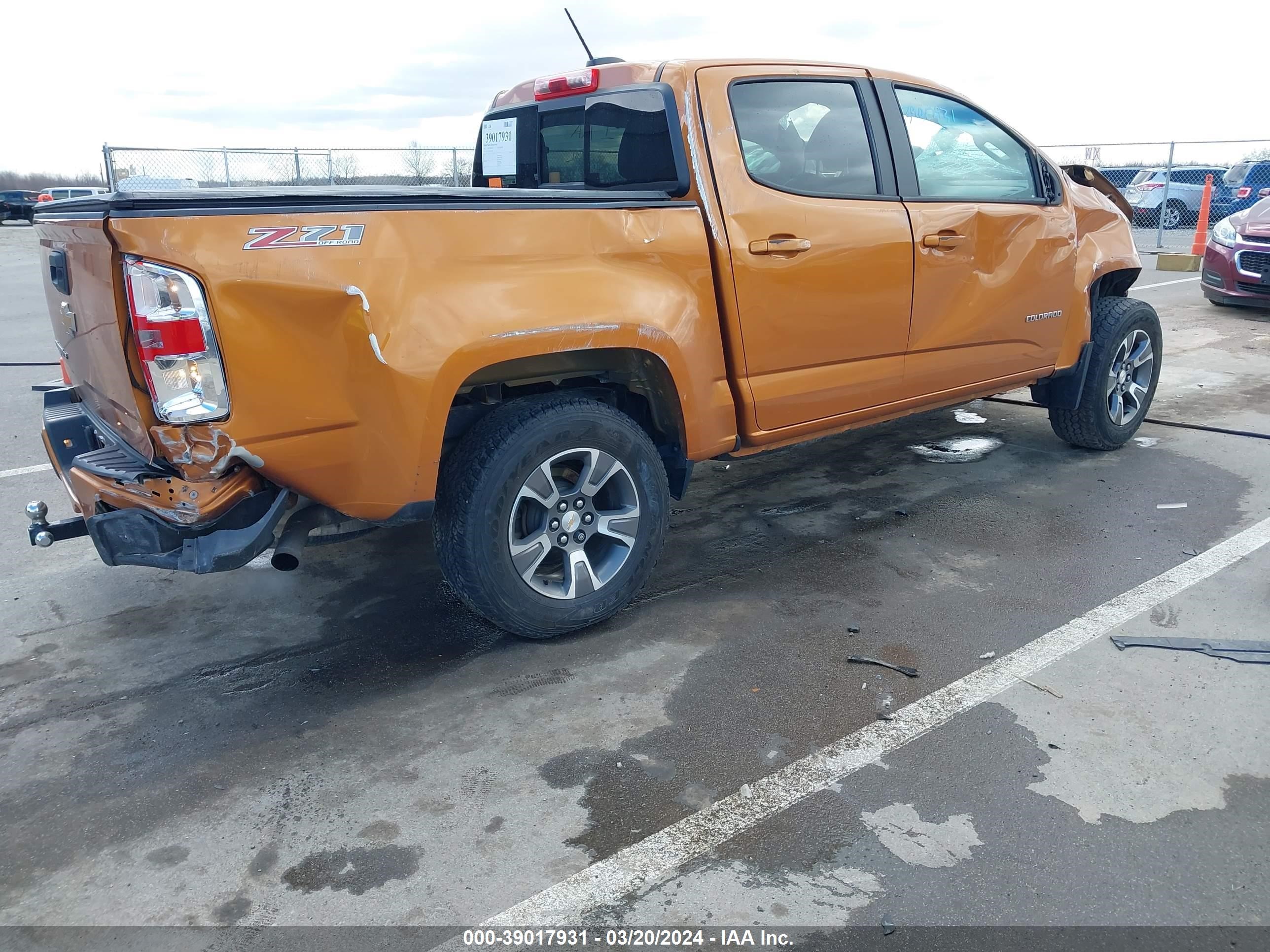 Photo 3 VIN: 1GCGTDENXH1302340 - CHEVROLET COLORADO 