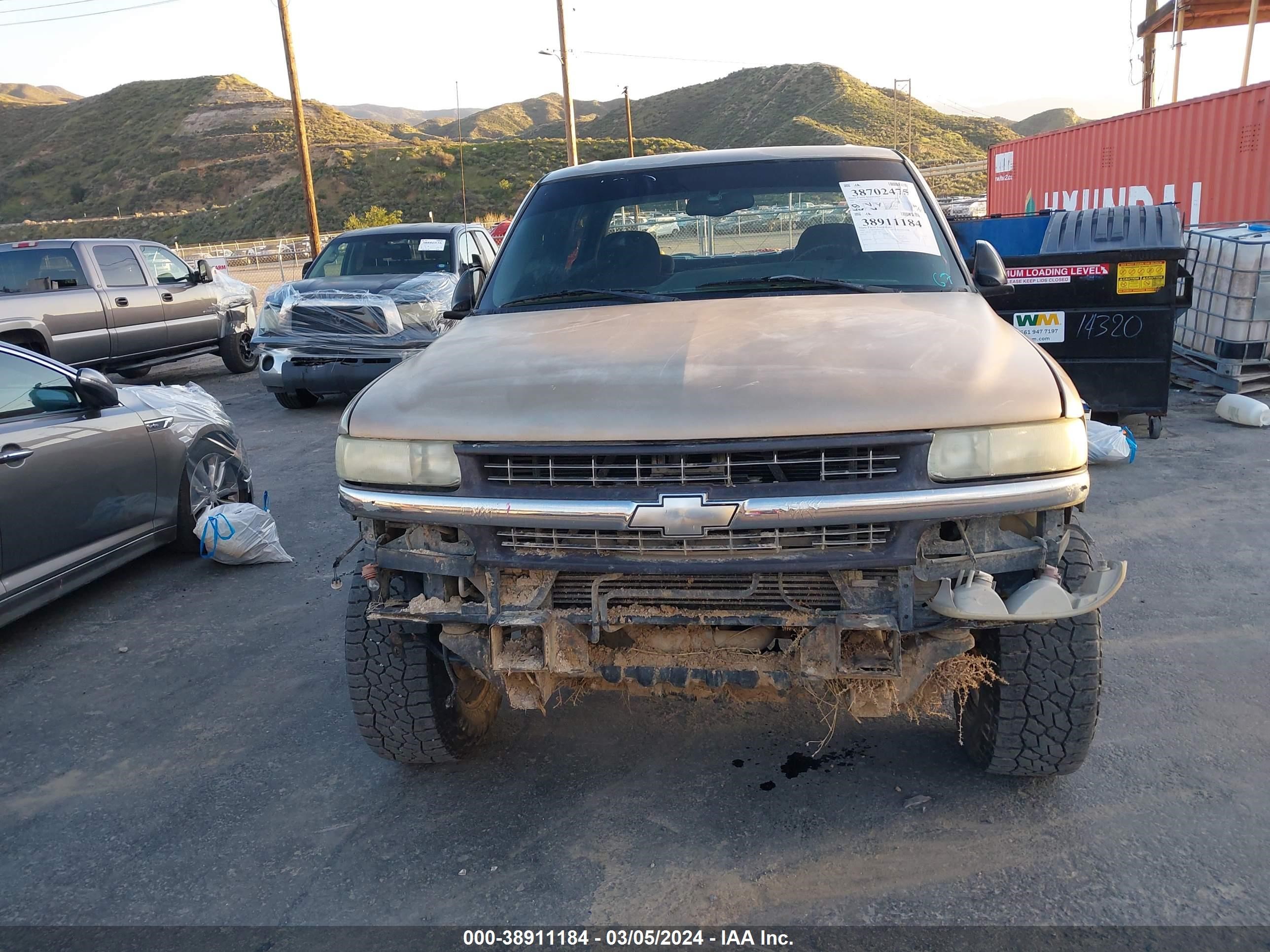 Photo 12 VIN: 1GCHC23112F232682 - CHEVROLET SILVERADO 