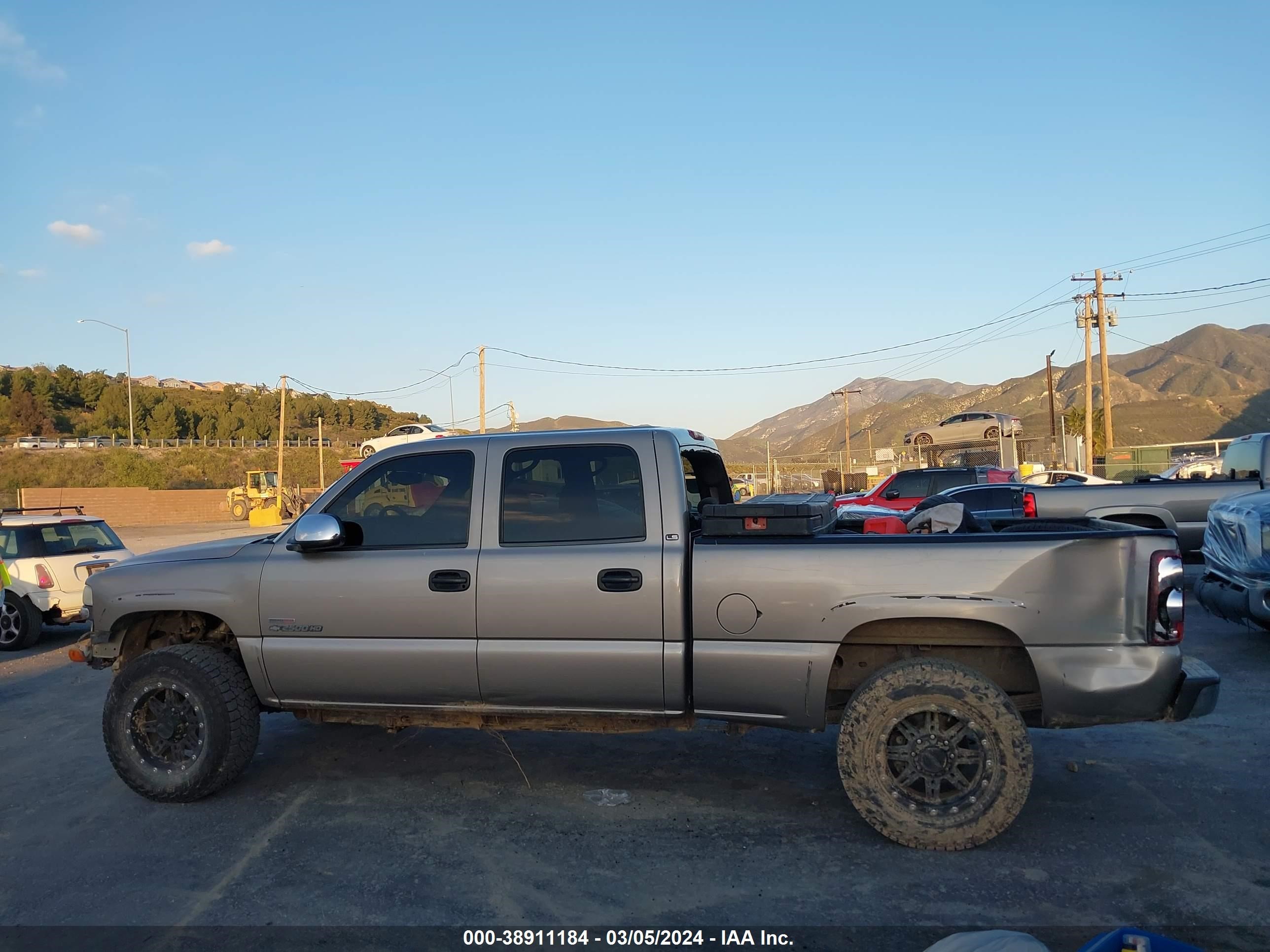 Photo 14 VIN: 1GCHC23112F232682 - CHEVROLET SILVERADO 