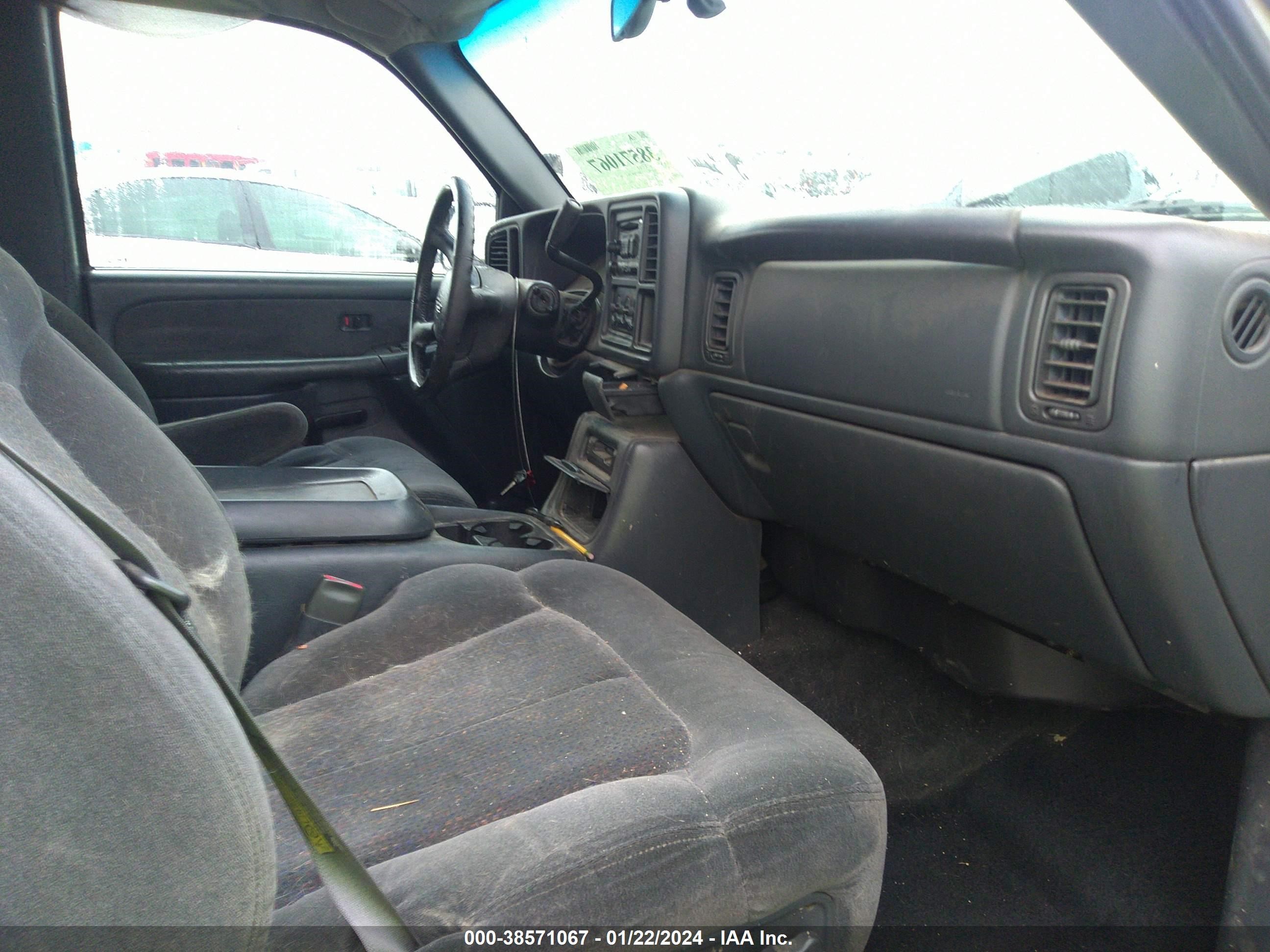 Photo 4 VIN: 1GCHC23191F139438 - CHEVROLET SILVERADO 