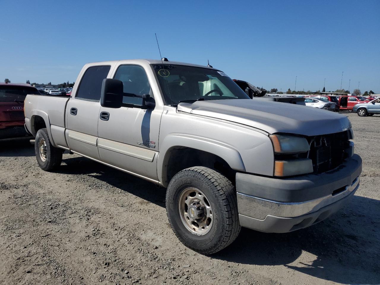 Photo 3 VIN: 1GCHC23225F818210 - CHEVROLET SILVERADO 