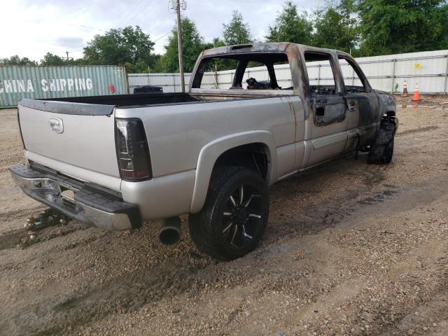 Photo 2 VIN: 1GCHC23225F968978 - CHEVROLET ALL MODELS 