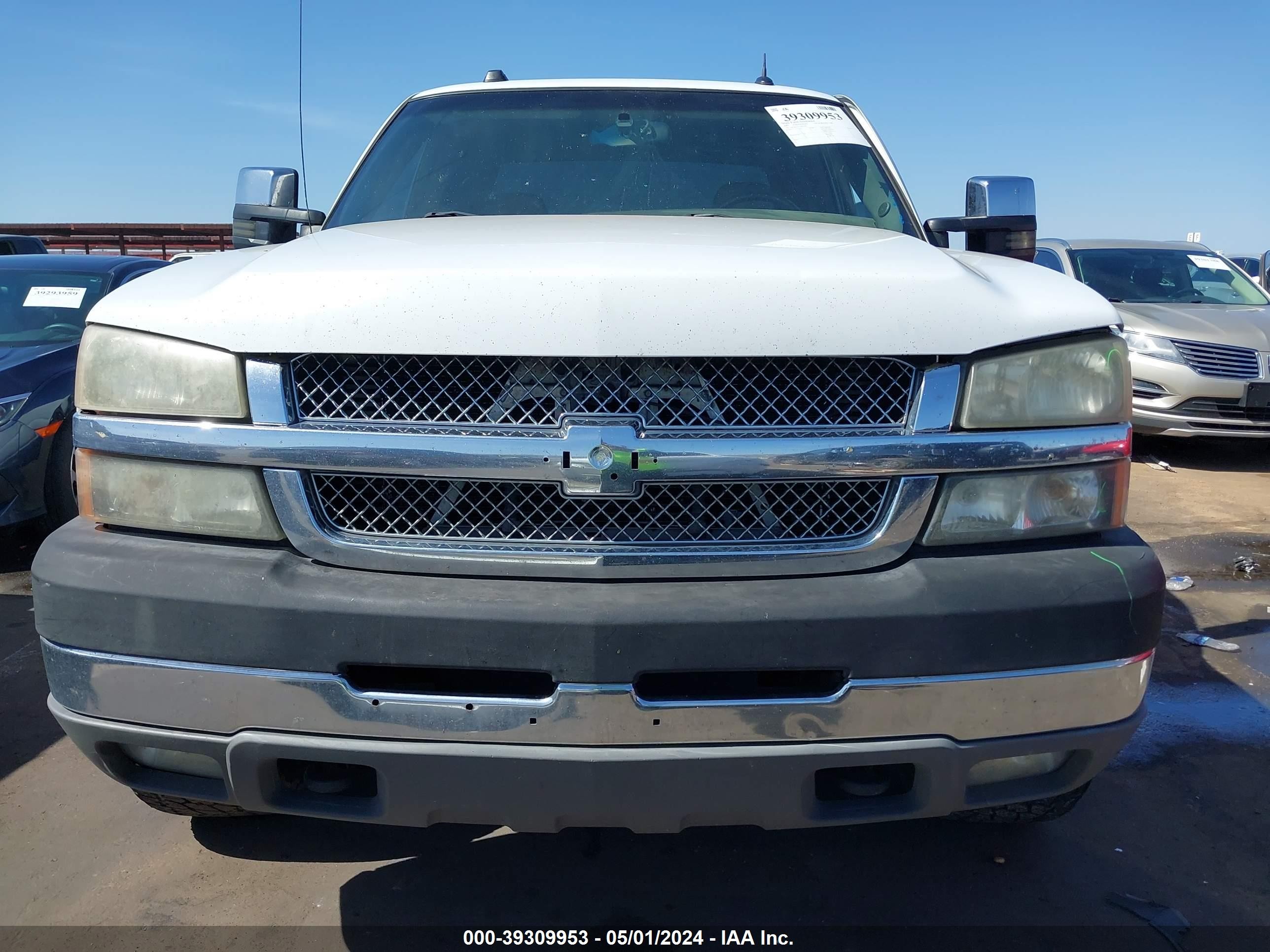 Photo 11 VIN: 1GCHC23235F926285 - CHEVROLET SILVERADO 